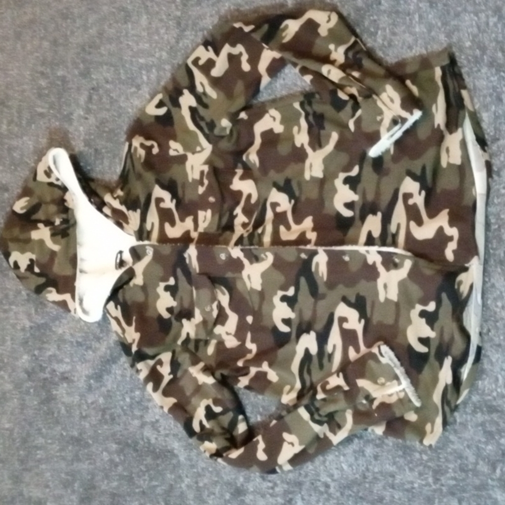 Fashion Nova camo shacket hooded with faux fur trim